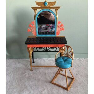 Monster High Doll G3 Cleo de Nile Self-scare Day Mirrored Vanity Table & Stool
